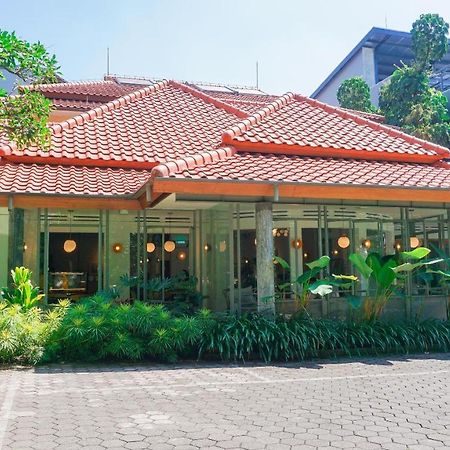 Capital O 1616 Setiabudhi Indah Hotel Bandung Kültér fotó